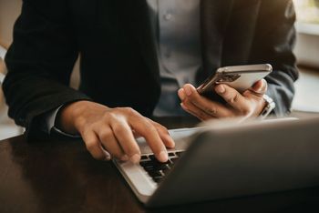 Miał zarobić na krypto, stracił 40 tys. Pozwał bank. Oto wyrok sądu
