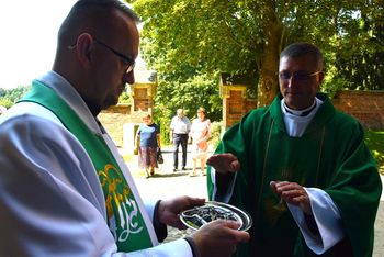 Biecz: Wierni witają nowego proboszcza. To ksiądz Andrzej Sroka