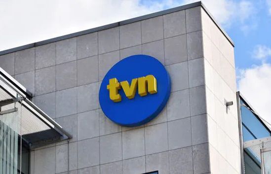 Zakazana promocja alkoholu w TVN24. KRRiT wygrała w sądzie