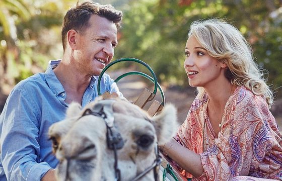 Joanna Orleańska, Wojciech Błach i Marcelina Zawadzka reklamują biuro podróży Itaka (wideo)