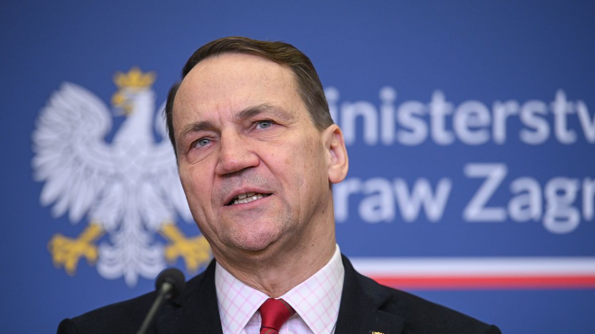 Radosław Sikorski
Warszawa, 08.03.2026. Wicepremier, minister spraw zagranicznych Radosław Sikorski podczas wspólnej konferencji prasowej po spotkaniu Zespołu Koordynacyjnego ds. sytuacji na Bliskim Wschodzie, 8 bm. w siedzibie MSZ Warszawie. (sko) PAP/Marcin Obara
Marcin Obara
bliski wschód, bliskim wschodzie, konferencja, minister, sportu, spraw zagranicznych, sytuacja