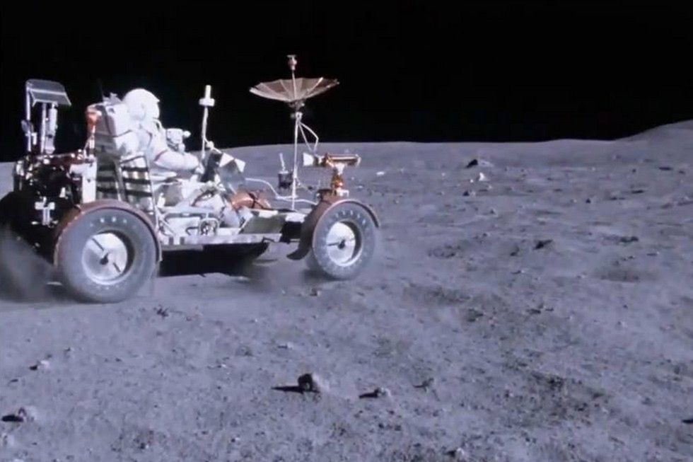 Lunar Rover (LRV) na Księżycu w czasie misji Apollo 16