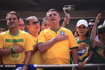 Incydent w więzieniu. Były prezydent Brazylii Jair Bolsonaro z urazem głowy