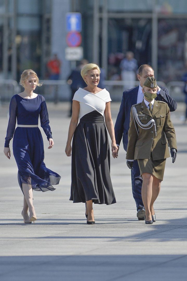 O jej życiu prywatnym niewiele wiadomo. Według doniesień medialnych ma za sobą przynajmniej dwa związki, jednak obecnie pozostaje spełnioną singielką.