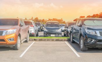 Kozienice: Nowy parking powstał na ulicy Waryńskiego. Przybyło 18 miejsc postojowych
