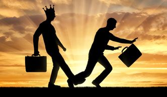 Jak rozpoznać, że kolega z pracy to psychopata albo inny typ z "ciemnej triady". Spotykasz ich częściej, niż przypuszczasz