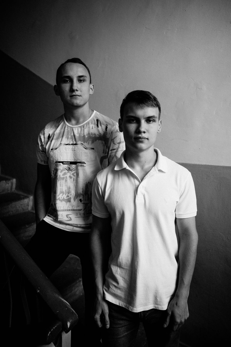 Artiom (po lewej) i Nikita są bliźniakami, ale nie są do siebie podobni 