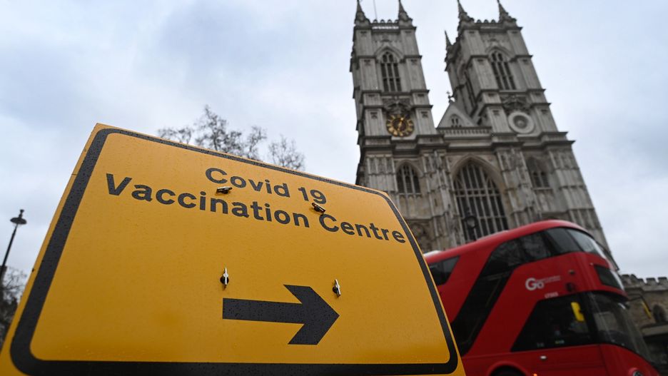 Wielka Brytannia. Szczepienia na COVID-19 w Opactwie Westminsterskim