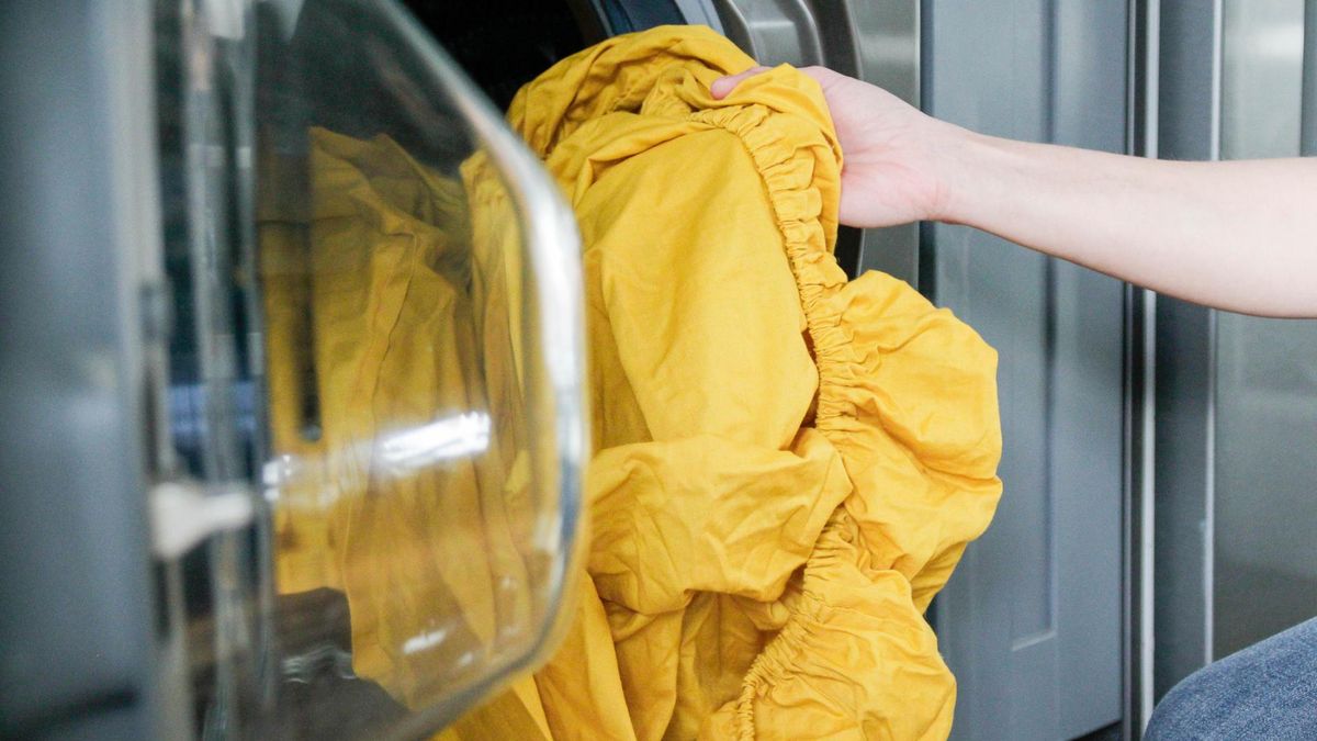 Czysta i świeża pościel. Jak prać i przechowywać ją bez błędów?