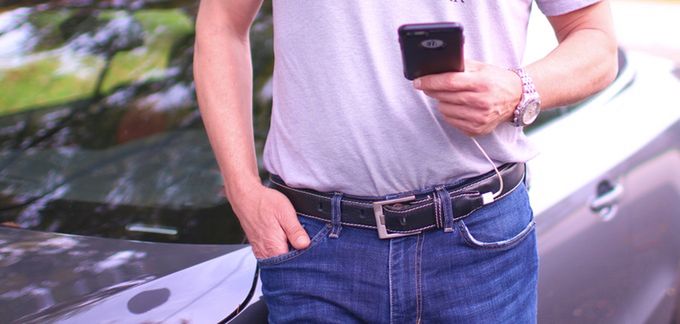 Twój smartfon ma zbyt małą baterię? Ten pasek będzie rozwiązaniem tego problemu 3