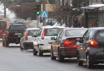 Co z podatkiem od aut spalinowych? Ministerstwo wyjaśnia