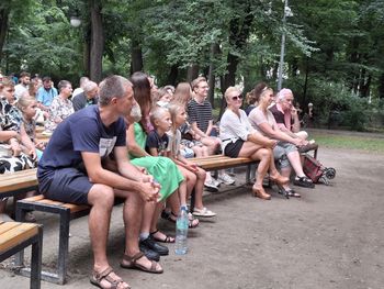 Radom: Koncert Piotra Steczka z rodziną w Parku Kościuszki przyciągnął tłumy. Muzyka z całego świata wypełniła muszlę koncertową
