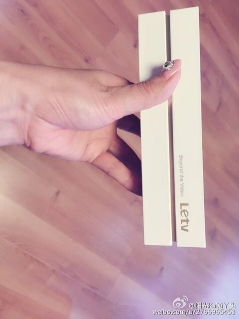 W skrócie: nietypowy unboxing Galaxy S6, Nubia Z9 na zdjęciach oraz VOD w PKP Intercity 3