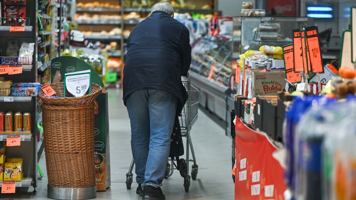 Daily Life In Krakow
KRAKOW, POLAND - DECEMBER 23:   
An elderly customer seen inside a supermarket, pushing his trolley, on December 23, 2024 in Krakow, Poland. (Photo by Artur Widak/NurPhoto via Getty Images)
NurPhoto
christmas season, market-visit, product, consumer, traveling, consumer-behavior, retail-environment, elderly-person, daily-errand, elderly-man, purchase, shop, everyday, shopping-cart, groceries-shopping, shopping-day, public, retail-space, market, senior, shopping-experience, urban, elderly, items, consumer-goods