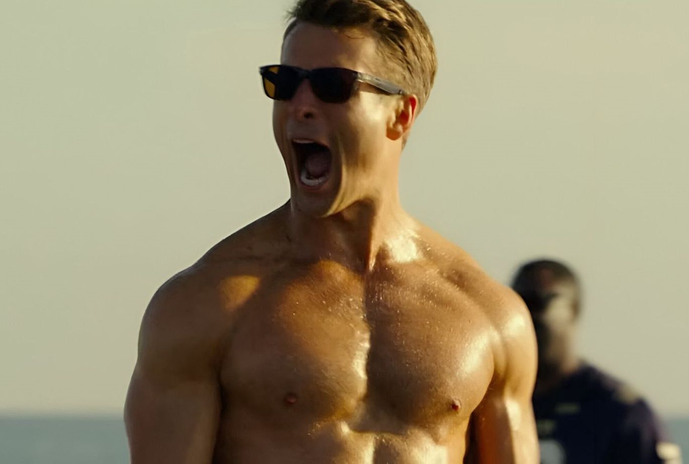 Glen Powell na językach