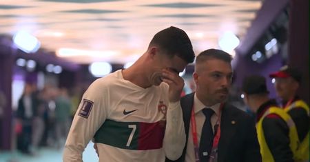 Łzy płyną po policzkach. Na Ronaldo patrzył cały świat! To koniec