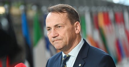 Tak UE może osłabić reżim Putina. "Putin bawi się  w kotka i myszkę"
