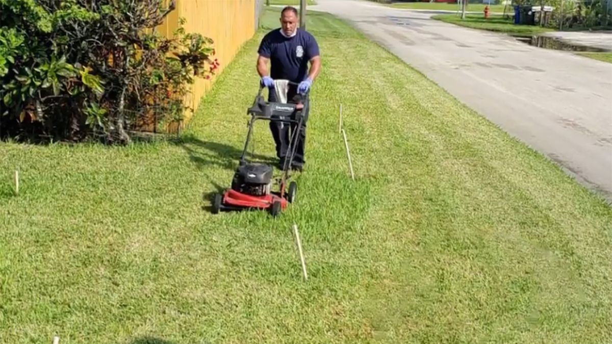Ratownicy postanowili kompleksowo pomóc mężczyźnie