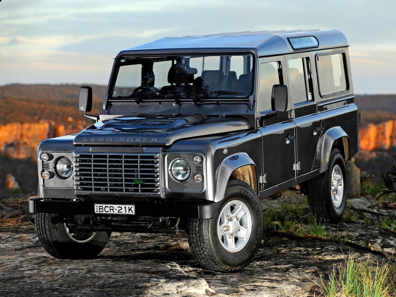 Land Rover Defender 110 Station Wagon AU-spec (2007)