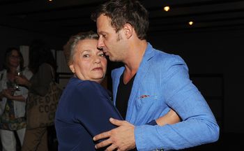 Mało kto wie, kim są dla siebie. W pracy udają, że się nie znają