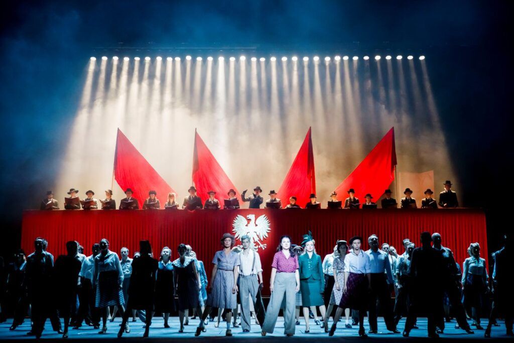 „Najlepsze miasto świata. Opera o Warszawie” w Teatrze Wielkim – Operze Narodowej © Krzysztof Bieliński
