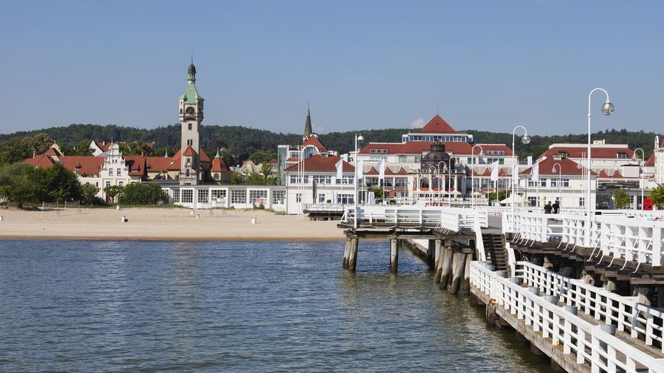 Polacy planują urlopy nad morzem, ale niekoniecznie w popularnych kurortach