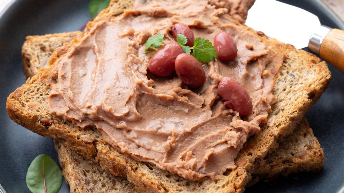 Do pasty z czerwonej fasoli dodaj suszone pomidory