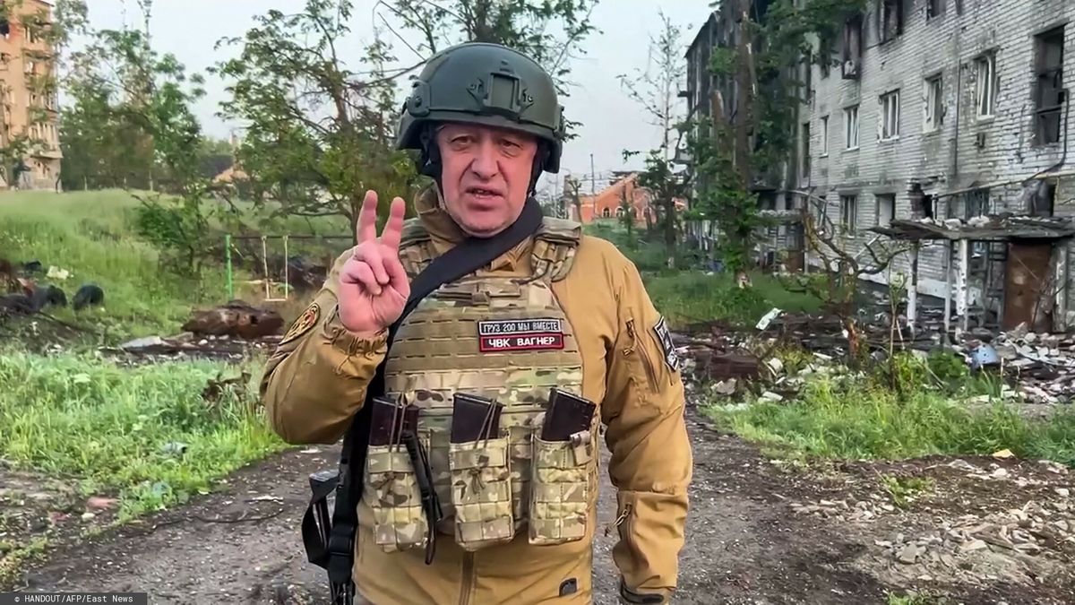 Grupa Wagnera wycofuje si? z Bachmutu
This video grab taken from a handout footage posted on May 25, 2023 on the Telegram account of the press service of Concord -- a company linked to the chief of Russian mercenary group Wagner, Yevgeny Prigozhin -- shows Yevgeny Prigozhin speaking in Bakhmut. The head of Russia's Wagner mercenary group chief said on May 25, 2023 his troops had started transferring their positions in the flashpoint eastern Ukraine town of Bakhmut to the Russian military. (Photo by Handout / TELEGRAM/ @concordgroup_official / AFP) / RESTRICTED TO EDITORIAL USE - MANDATORY CREDIT "AFP PHOTO /  Telegram channel of Concord group" - NO MARKETING - NO ADVERTISING CAMPAIGNS - DISTRIBUTED AS A SERVICE TO CLIENTS
HANDOUT