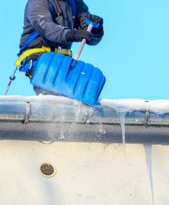 Zagrożenie na polskich dachach. Straż nam nie pomoże, a kara zaboli