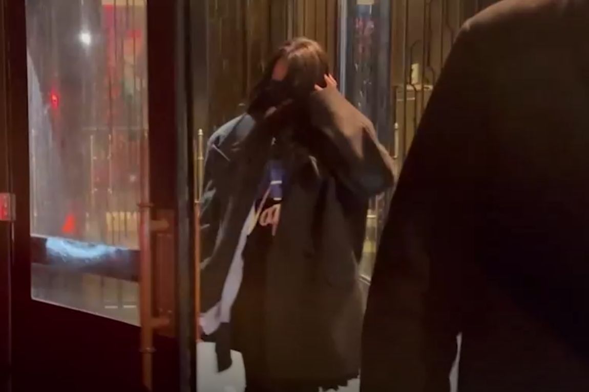 Rihanna uderzona drzwiami