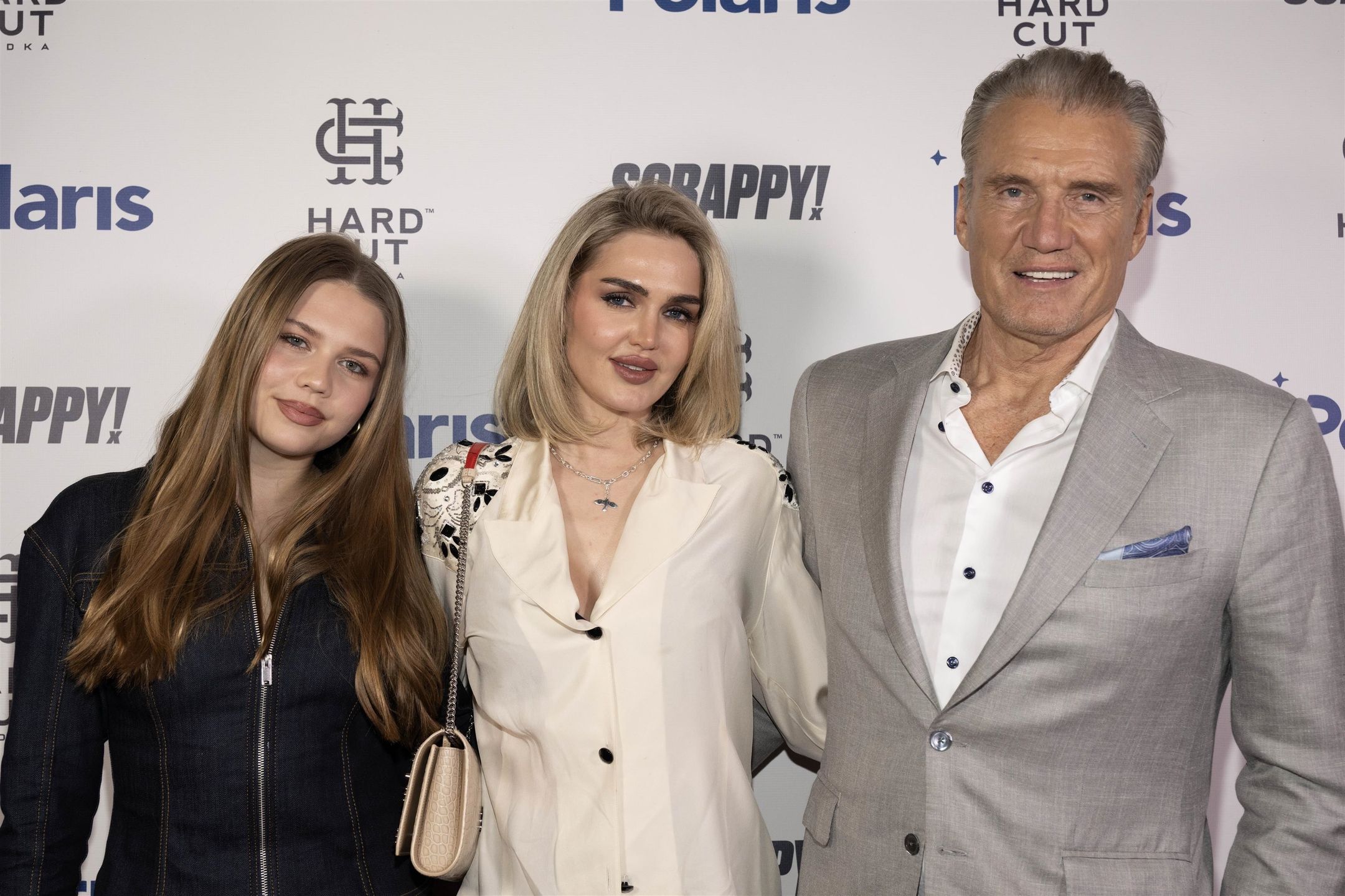 Dolph Lundgren pozuje z żoną i niewiele młodszą od niej córką