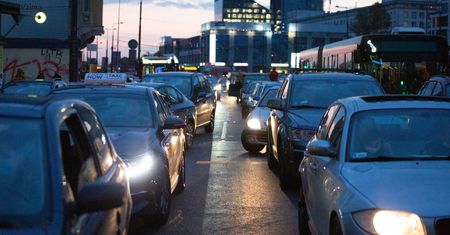 Kolizja pod Warszawą. Na S8 utworzyły się korki