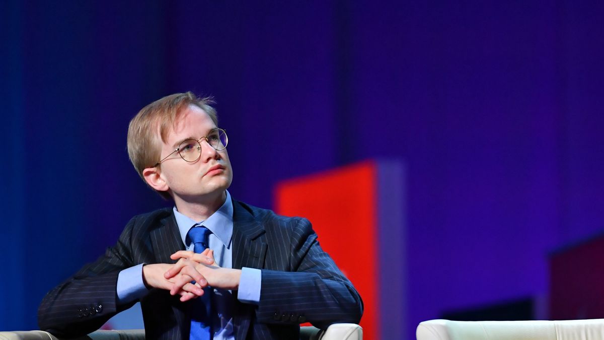 Piotr Patkowski przyznaje: jesienią mogą wrócić obostrzenia