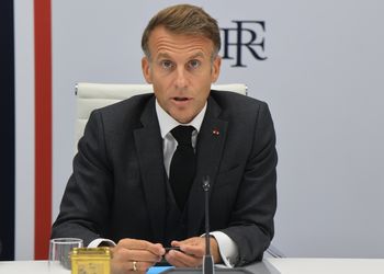Francja "najsłabszym ogniwem". Bloomberg miażdży politykę Macrona