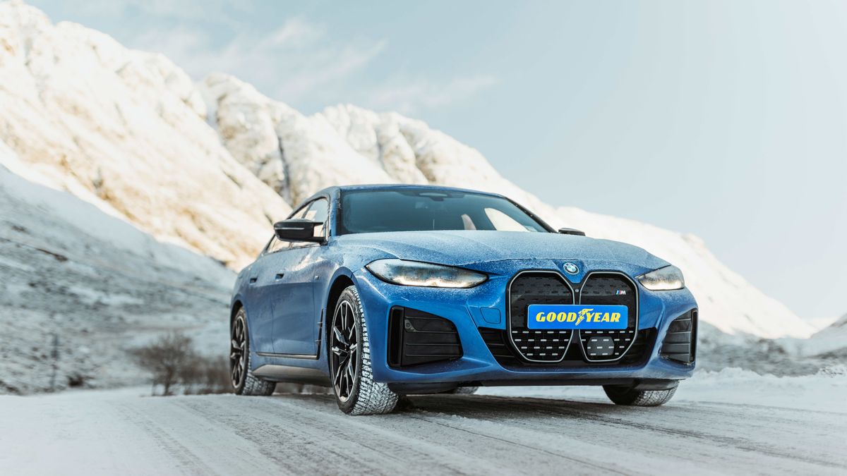 Goodyear UltraGrip Performance 3