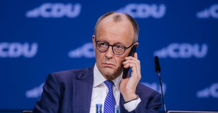 Niemcy stawiają na biznes z Chinami. Kanclerz w drodze do Pekinu