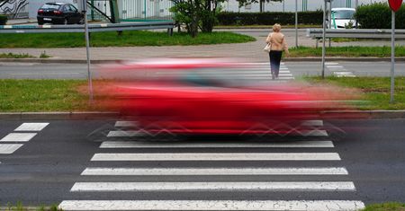 Zaostrzenie kar nie pomogło. Coraz więcej wypadków z pieszymi. Poza miastem gaz do dechy