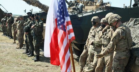 USA wycofają wojska z Europy? "Ta opcja nie leży na stole"