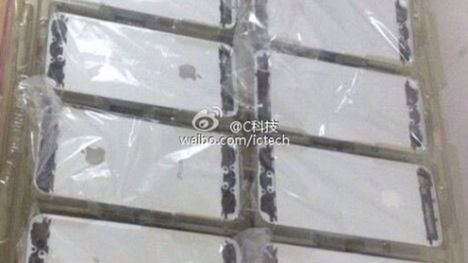 iPhone 5S na zdjęciach. Źródła potwierdzają NFC i czytnik linii papilarnych 1