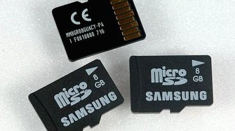 8GB pamięci na karcie microSD 1