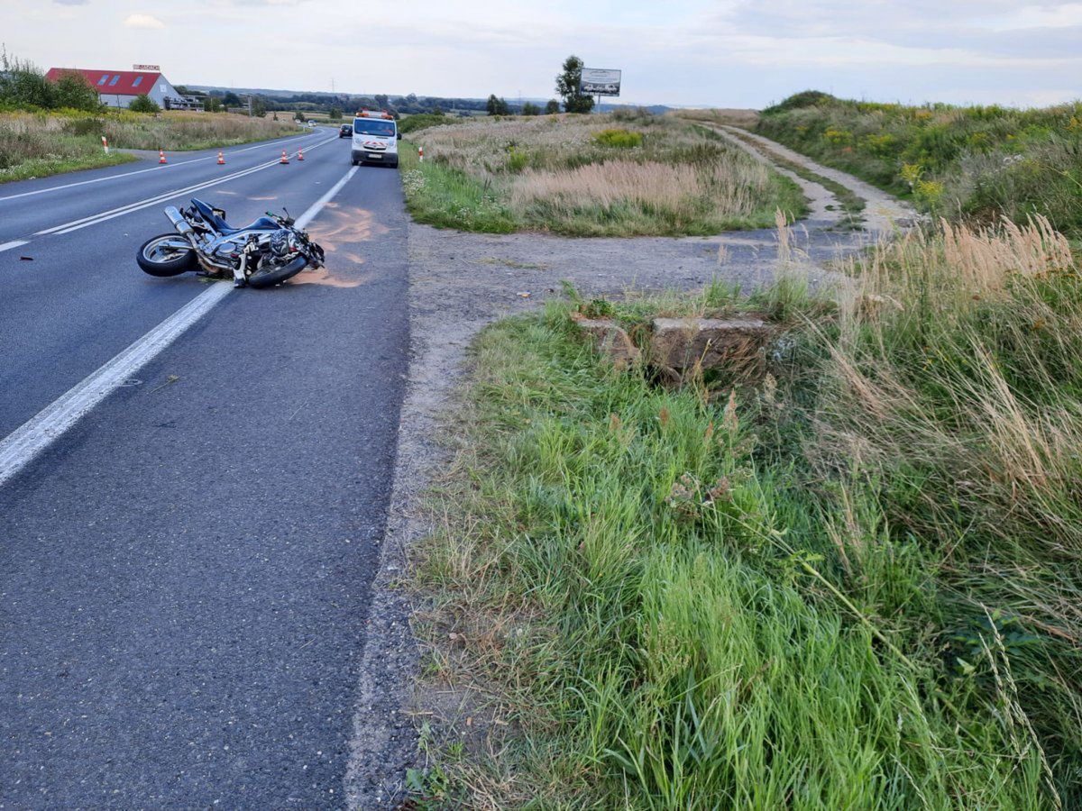 Lubań. Tragiczny wypadek z udziałem motocyklisty. 21-latek nie żyje