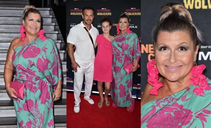 Katarzyna Skrzynecka z rodziną na premierze filmu
