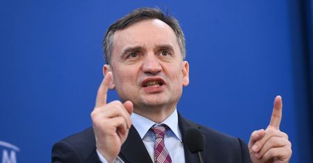 Odpowiedział na oskarżenia Ziobry. "Jest mocno przestraszony"