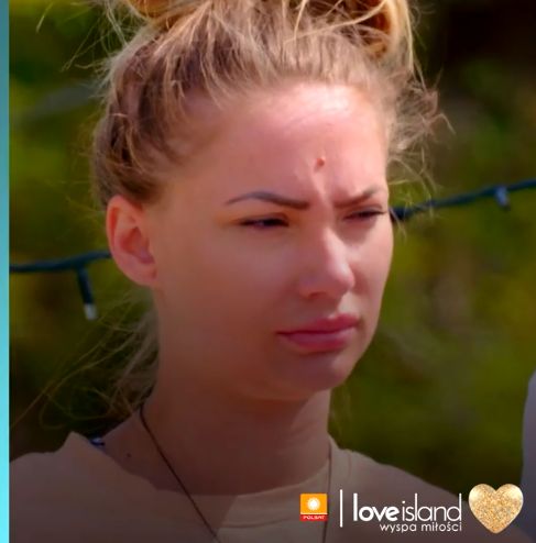 Laura z "Love Island"