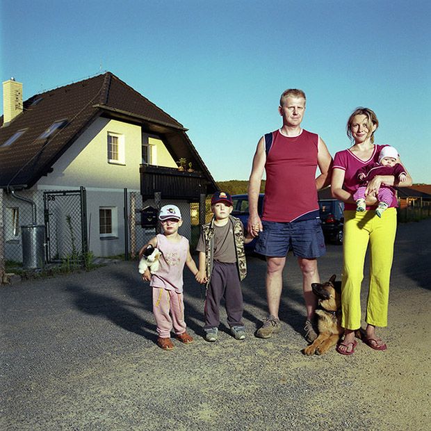 Autoportrety fotografki. Każdy z innym, wymyślonym partnerem życiowym 11