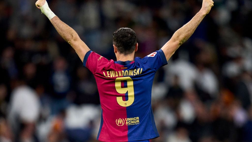 Real Madrid CF v FC Barcelona - La Liga EA Sports
MADRID, SPAIN - OCTOBER 26: Robert Lewandowski of FC Barcelona reacts after the game the LaLiga match between Real Madrid CF and FC Barcelona at Estadio Santiago Bernabeu on October 26, 2024 in Madrid, Spain. (Photo by Diego Souto/Getty Images)
Diego Souto