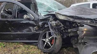 Krępiec: Kierowca volkswagena zjechał na czołówkę z oplem. 43-latek miał 2,5 promila alkoholu w organizmie