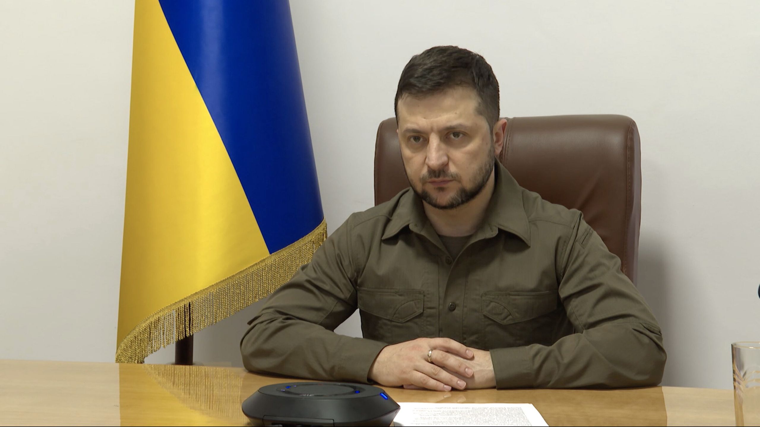 A handout photo made available by the Ukrainian Presidential Press Service shows Ukrainian President Volodymyr Zelensky in Kyiv (Kiev), Ukraine, 24 March 2022, addressing the participants of the Group of Seven (G7) Leaders meeting in Brussels, Belgium. The day marks one month since the beginning of the full-scale invasion of Ukraine by Russian forces. EPA/UKRAINIAN PRESIDENTIAL PRESS SERVICE HANDOUT -- MANDATORY CREDIT: UKRAINIAN PRESIDENTIAL PRESS SERVICE -- HANDOUT EDITORIAL USE ONLY/NO SALES Dostawca: PAP/EPA.