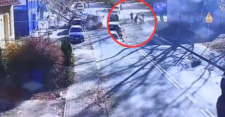 Dźwig runął na ziemię w Wieliczce. Nowe nagranie z momentu katastrofy