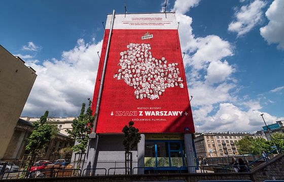 Królewskie z muralem w centrum Warszawy